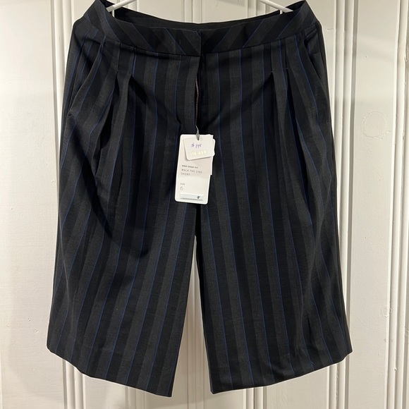 NWT - Kit and Ace, West Coast Fit - Walk the Line Short - Picture 1 of 6